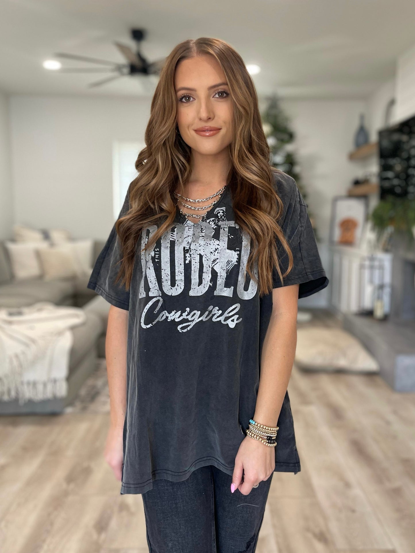 Rodeo Cowgirls Chain Tee
